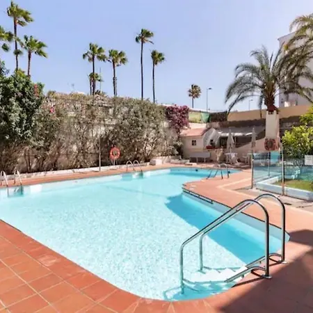 Ocean Blue 405 公寓